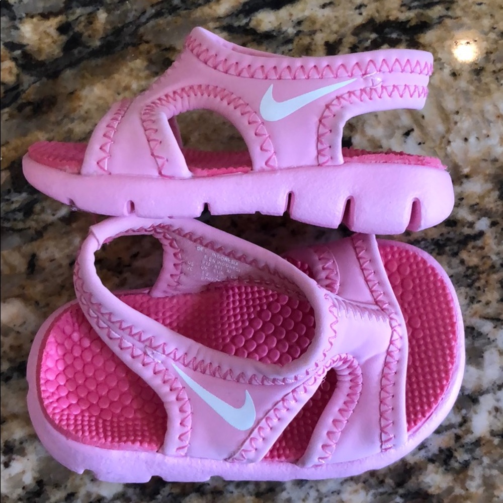 Infant Nike sandals
